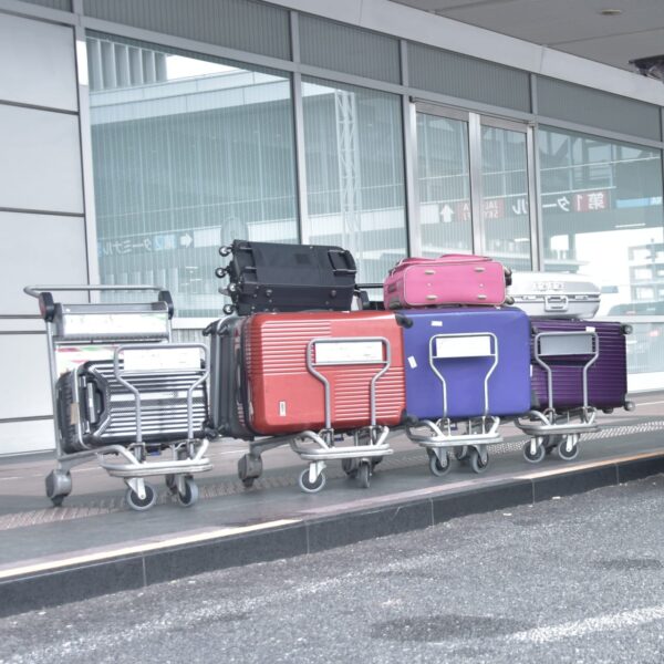 6名様ご乗車時の12個のお荷物